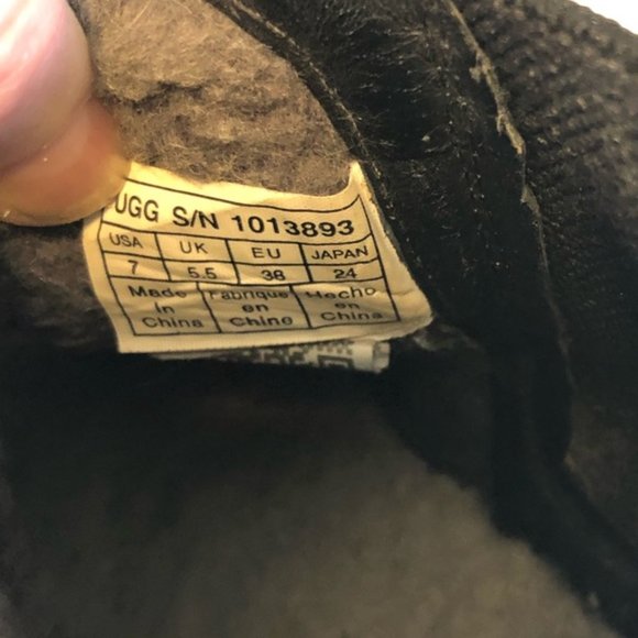 UGG Black Chelsea Boots Size 7 - Picture 9 of 9